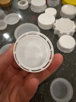 PET Plastikkindersichere 38mm Plastikkappen der flaschen-Überwurfmutter-ISO9001